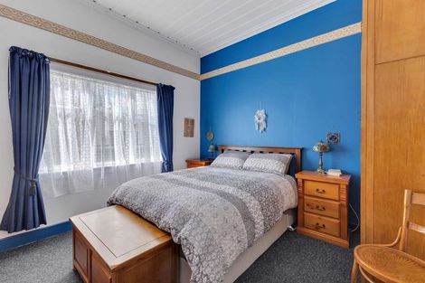 Photo of property in 13 Maire Street, Inglewood, 4330