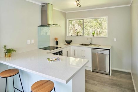 Photo of property in 2/22 Shackleton Grove, Stokes Valley, Lower Hutt, 5019