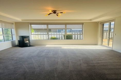 Photo of property in 10 Pakura Street, Pegasus, 7612