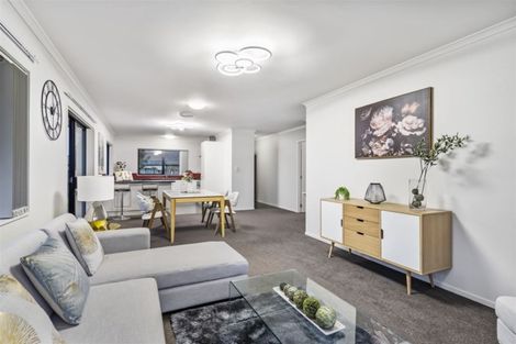 Photo of property in 10 Bokeen Lane, Flat Bush, Auckland, 2019