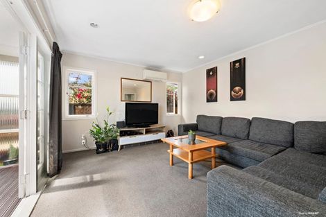 Photo of property in 18 Alma Street, Te Atatu South, Auckland, 0610