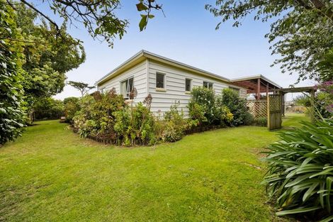 Photo of property in 15 Gilbert Street, Kakaramea, Patea, 4598
