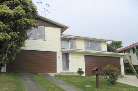 Photo of property in 15 Hicks Close, Whitby, Porirua, 5024