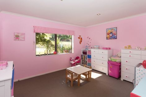 Photo of property in 58 Medhurst Road North, Bombay, 2675