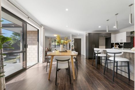 Photo of property in 274 Lakes Boulevard, Pyes Pa, Tauranga, 3112