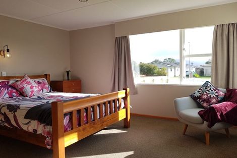 Photo of property in 26 Callender Terrace, Paraparaumu Beach, Paraparaumu, 5032