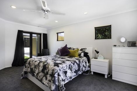 Photo of property in 13c Reading Street, Greytown, 5712