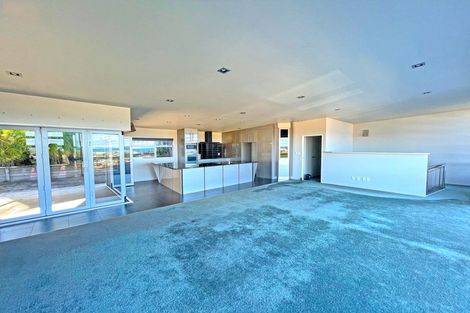 Photo of property in 3 Orewa Heights Crescent, Orewa, 0931