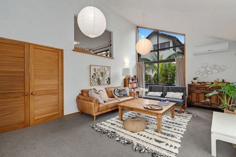 Photo of property in 1/18 The Esplanade, Castor Bay, Auckland, 0620