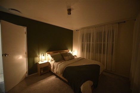 Photo of property in 38 Sunvue Road, Glen Eden, Auckland, 0602