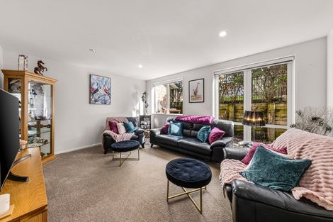 Photo of property in 114 Grand Drive, Orewa, 0931