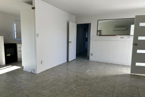 Photo of property in 266 Triangle Road, Massey, Auckland, 0614