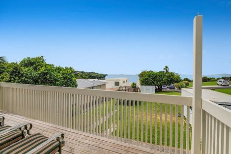 Photo of property in 1031 Whangaparaoa Road, Tindalls Beach, Whangaparaoa, 0930