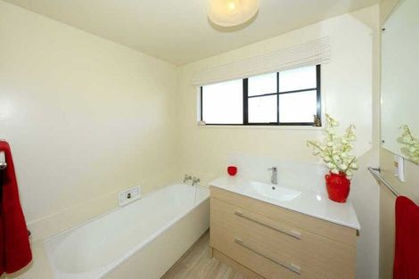 Photo of property in 20 Camrose Place, Ilam, Christchurch, 8041