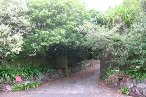 Photo of property in 71 Tanekaha Road, Titirangi, Auckland, 0604