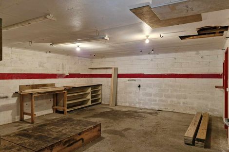 Photo of property in 1 Ambury Place, Merrilands, New Plymouth, 4312