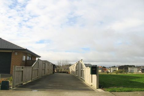 Photo of property in 197 Ruapehu Drive, Fitzherbert, Palmerston North, 4410