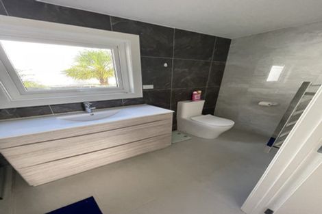 Photo of property in 50 Zefiro Drive, Massey, Auckland, 0614