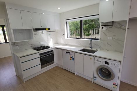 Photo of property in 46 Ayton Drive, Totara Vale, Auckland, 0629