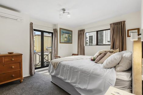 Photo of property in 6 George Street, Thorndon, Wellington, 6011