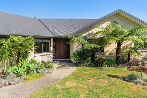 Photo of property in 58 Medhurst Road North, Bombay, 2675