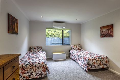 Photo of property in 5 D'urville Place, Kelvin Grove, Palmerston North, 4414