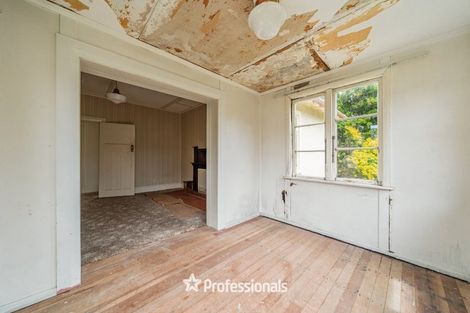 Photo of property in 37 Hardy Street, Waterloo, Lower Hutt, 5011