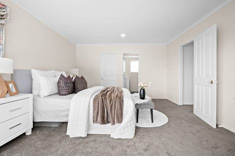 Photo of property in 22 Cairns Crescent, Rototuna, Hamilton, 3210