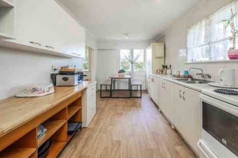 Photo of property in 18 Surrey Street, Manurewa, Auckland, 2102