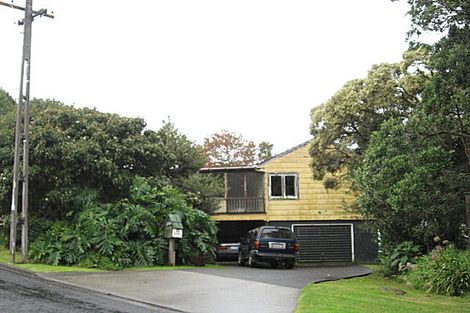 Photo of property in 39 Parkhill Road, Mellons Bay, Auckland, 2014