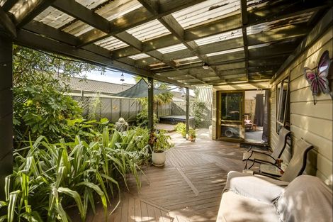 Photo of property in 213 Taradale Road, Pirimai, Napier, 4112