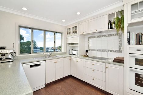 Photo of property in 11 Oceanview Road, Mount Maunganui, 3116