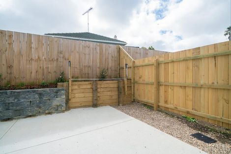 Photo of property in 10 Okareka Place, Pakuranga Heights, Auckland, 2010