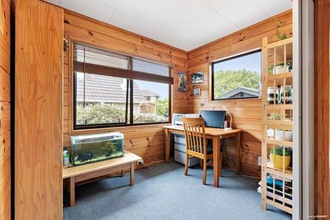 Photo of property in 151 Chivalry Road, Glenfield, Auckland, 0629