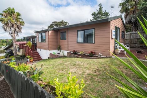 Photo of property in 1/141 Colwill Road, Massey, Auckland, 0614