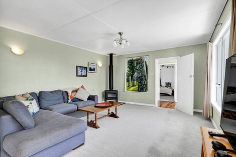 Photo of property in 40 Turakina Street, Merrilands, New Plymouth, 4312