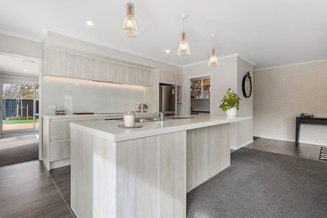 Photo of property in 19 Lewis Close, Rangiora, 7400