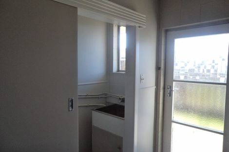 Photo of property in 2/7 Cameron Street, Papakura, 2110