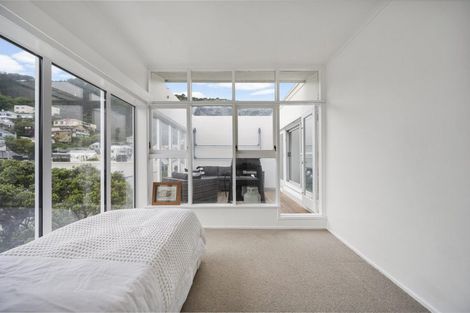 Photo of property in Kingsgate Flats, 10 Austin Street, Mount Victoria, Wellington, 6011
