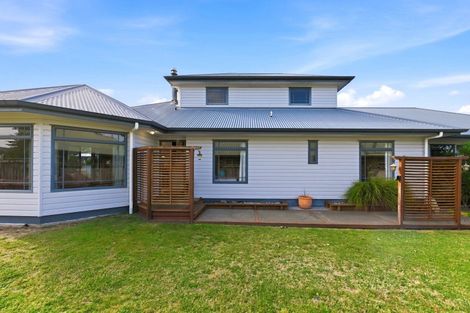 Photo of property in 137 Kenrigg Road West, Kinloch, Taupo, 3377
