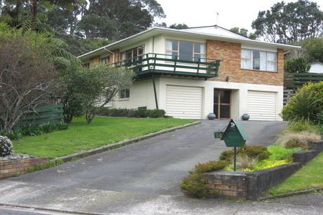 Photo of property in 14 Spencer Place, Merrilands, New Plymouth, 4312
