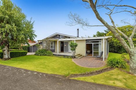 Photo of property in 5 Climie Crescent, Hawera, 4610