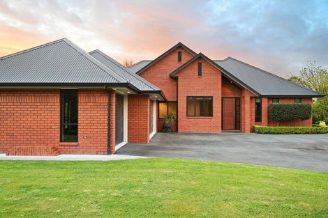 Photo of property in 10 East Ridge Grove, Newstead, Hamilton, 3286