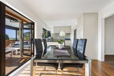 Photo of property in 2/121 Forrest Hill Road, Forrest Hill, Auckland, 0620