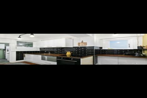 Photo of property in Sunhaven Flats, 262 Oriental Parade, Oriental Bay, Wellington, 6011