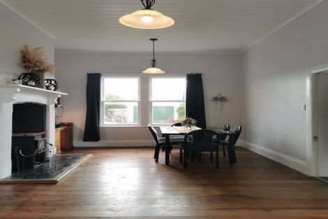 Photo of property in 37 Grey Street, Marton, 4710