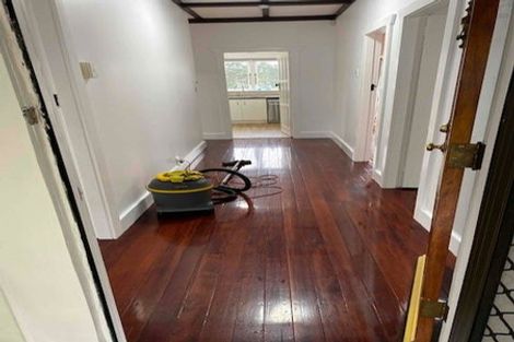 Photo of property in 1072 Great North Road, Point Chevalier, Auckland, 1022