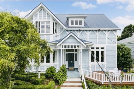 Photo of property in 13 Paisley Terrace, Karori, Wellington, 6012