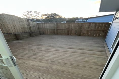 Photo of property in 28d Halberg Street, Glenfield, Auckland, 0629