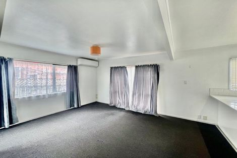 Photo of property in 20 Caspian Close, New Lynn, Auckland, 0600